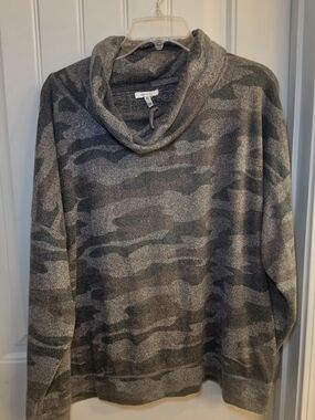 Cowl Neck Camouflage Pullover - Gray Green